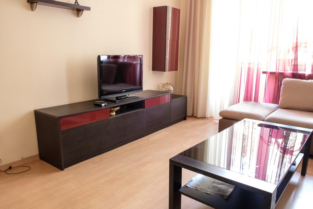 Apartment On Hanrapetutyan Street Yerevan Exterior photo